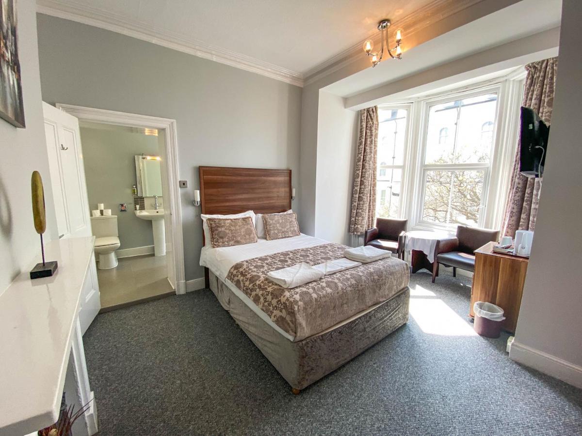 The Broadway Hotel Llandudno Exteriör bild