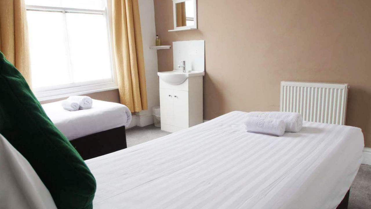 The Broadway Hotel Llandudno Exteriör bild