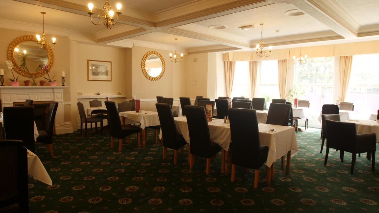The Broadway Hotel Llandudno Exteriör bild