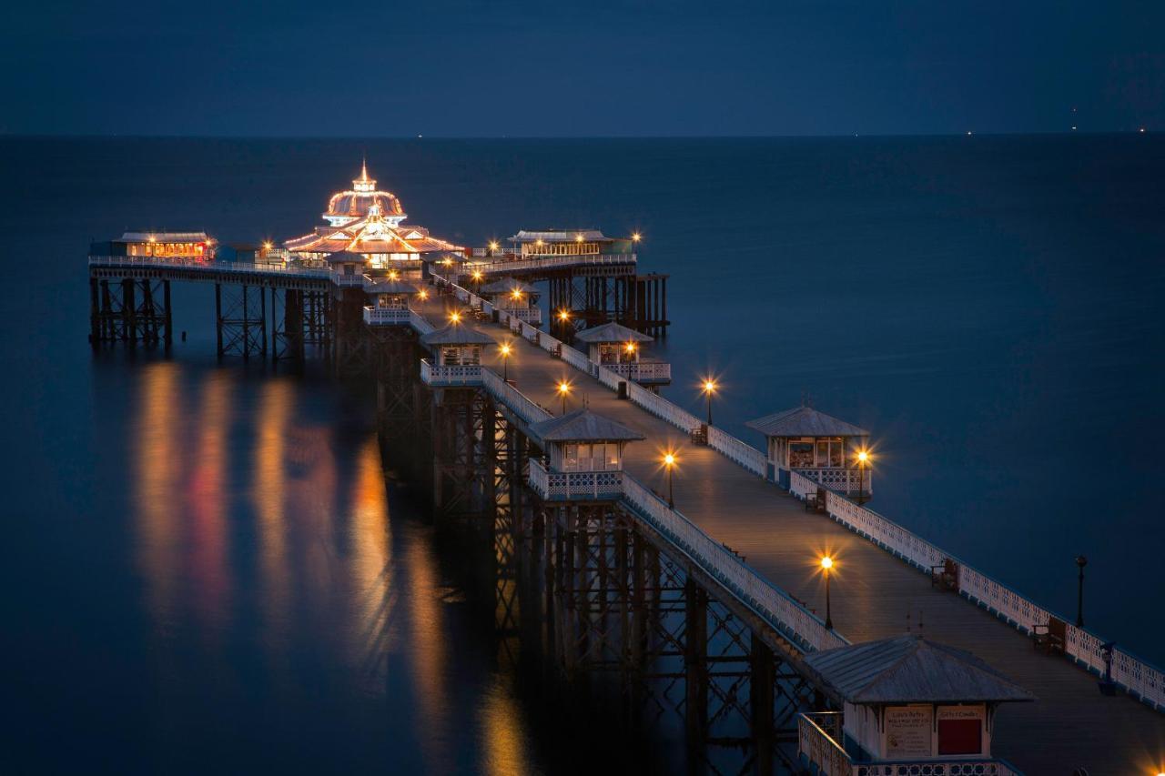 The Broadway Hotel Llandudno Exteriör bild